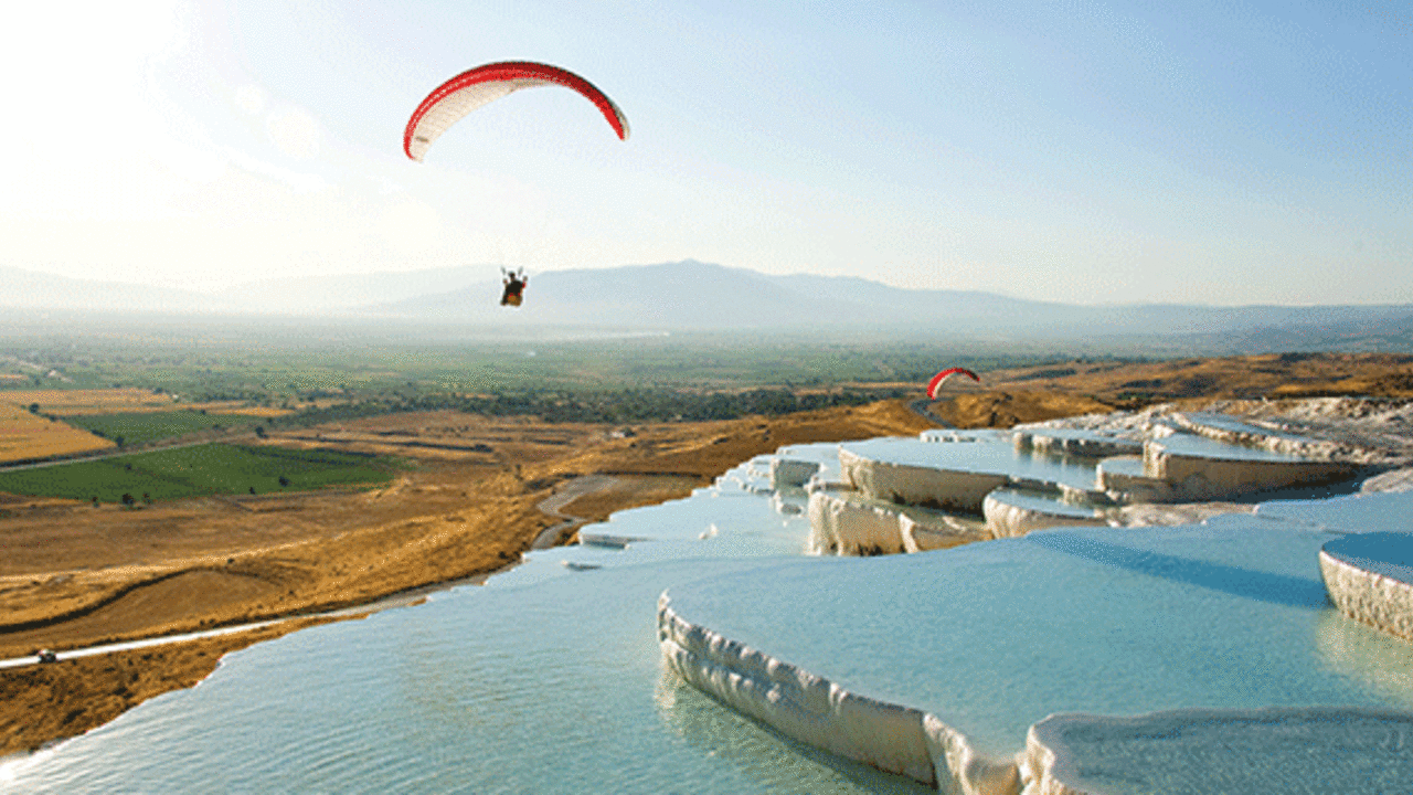 Paragliding in Pamukkale